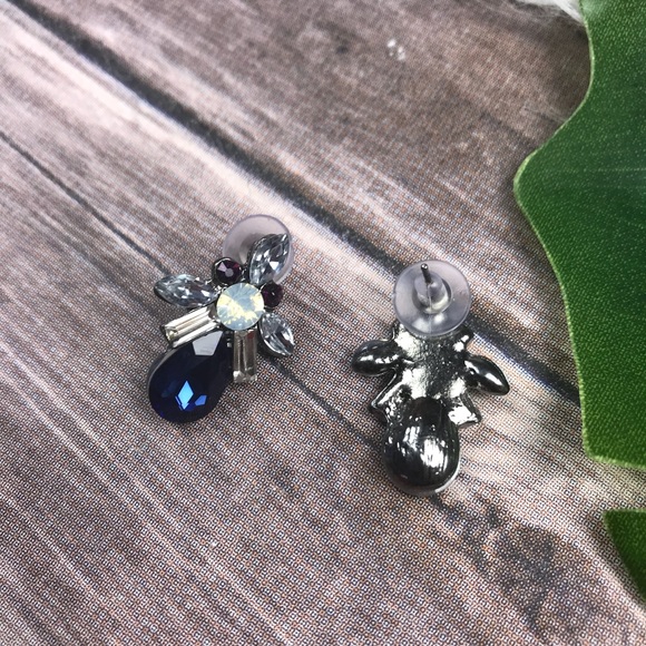 New! Blue Silver Gray White Gem Detailed Earrings - Picture 5 of 6